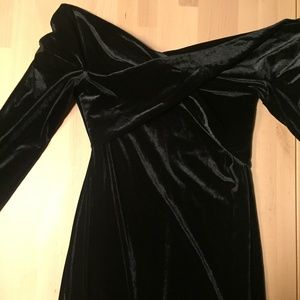 Zara Off-the-Shoulder Velvet Dress | Large